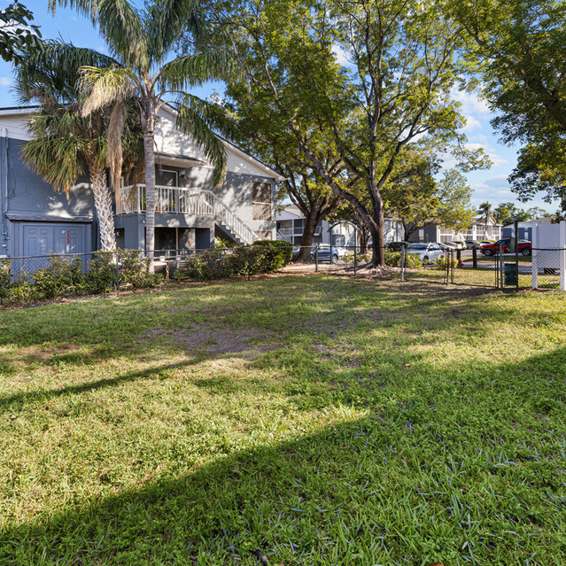 The Park at Positano - Property Backyard