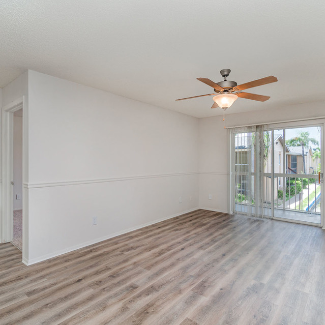 The Park at Positano - Empty Living Area