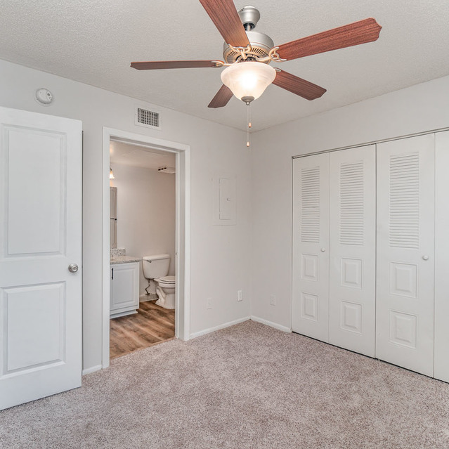 The Park at Positano - Empty Space Room with Carpeted Floor